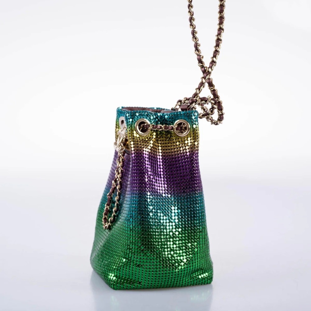 Chanel - Picture 8 of 13